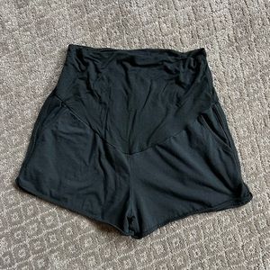 Maternity lounge/yoga shorts